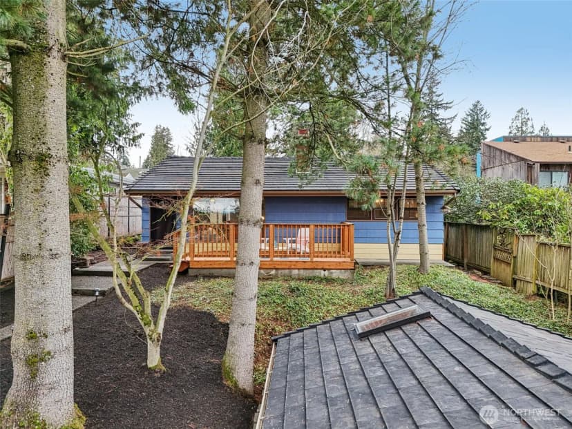 Property photo for 10219 15th Avenue Ne, Seattle photo 2