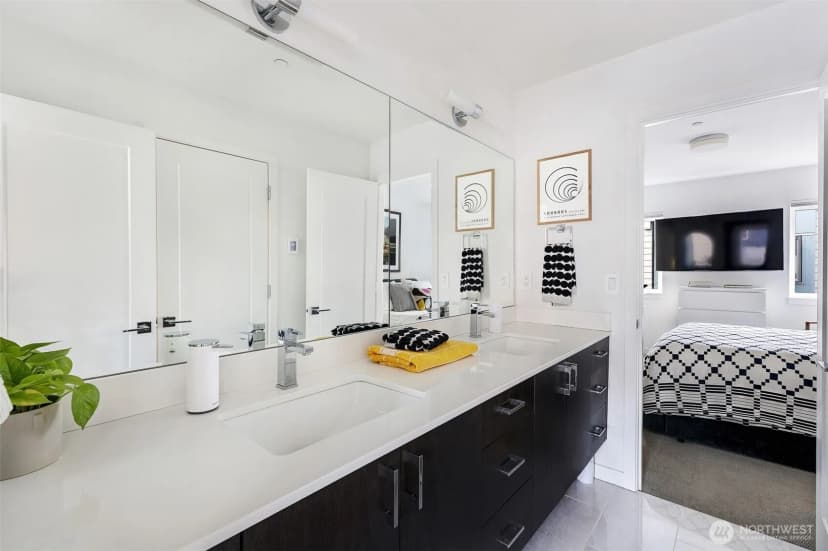 Property photo for 1117 34th Avenue #b, Seattle photo 25