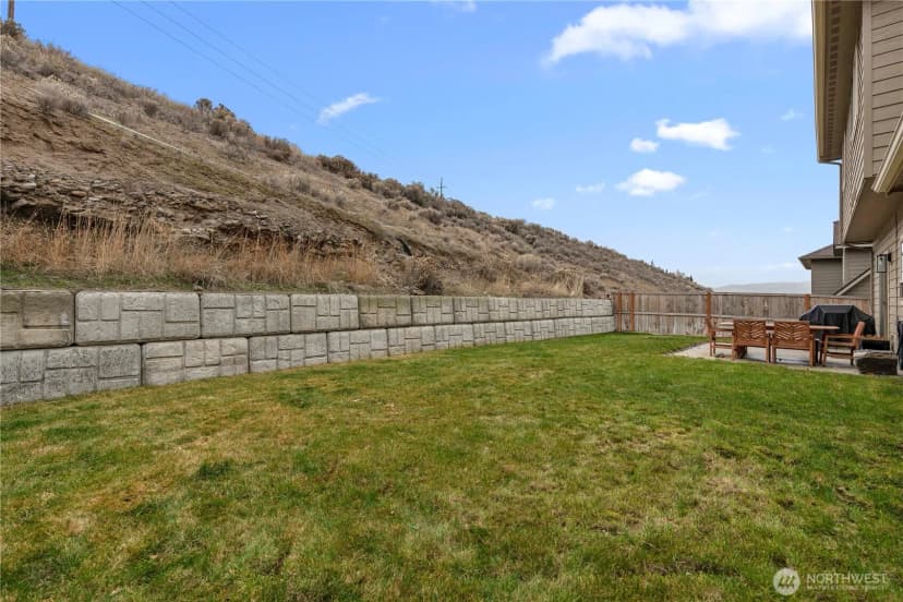 Property photo for 2627 Catalina Avenue, East Wenatchee photo 33