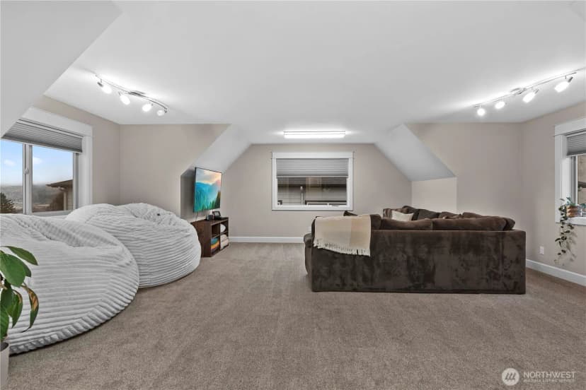 Property photo for 2627 Catalina Avenue, East Wenatchee photo 28