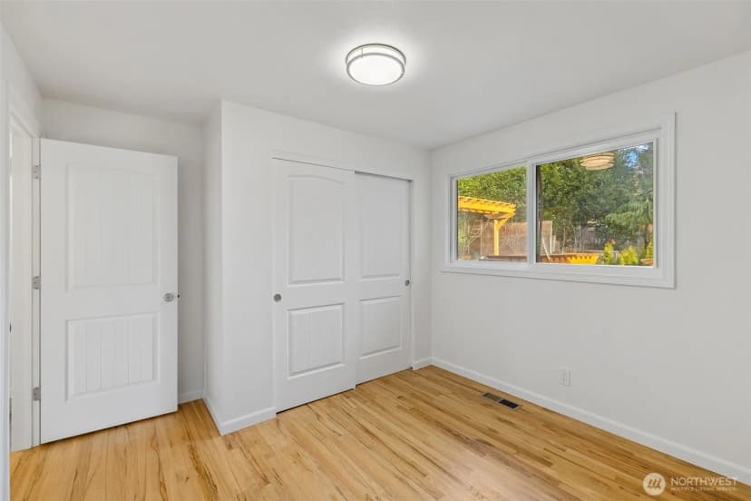 Property photo for 20430 12th Avenue S, Sea Tac photo 22