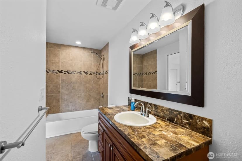 Property photo for 20430 12th Avenue S, Sea Tac photo 15