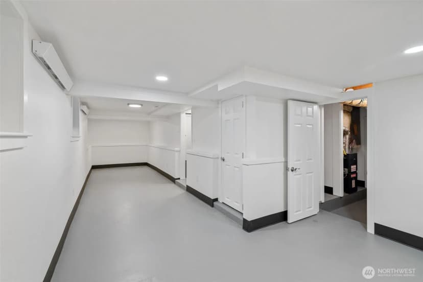 Property photo for 20430 12th Avenue S, Sea Tac photo 34