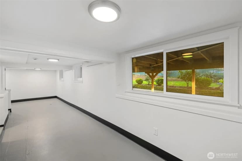 Property photo for 20430 12th Avenue S, Sea Tac photo 35