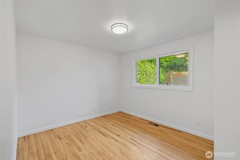 Property photo for 20430 12th Avenue S, Sea Tac photo 20