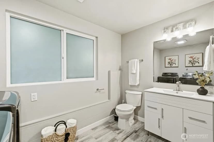 Property photo for 16130 Se Newport Way, Bellevue photo 21