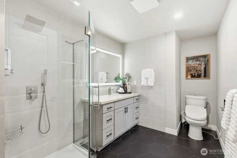 Property photo for 16130 Se Newport Way, Bellevue photo 16