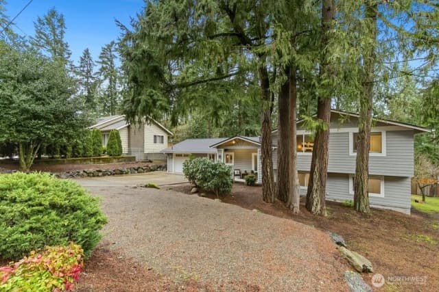 Property photo for 16130 Se Newport Way, Bellevue photo 3