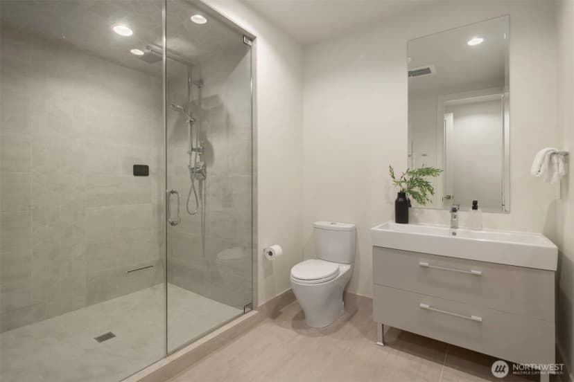 Property photo for 8926 Ne 36th Street, Yarrow Point photo 33