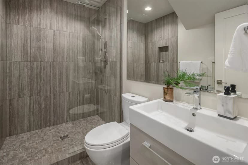 Property photo for 8926 Ne 36th Street, Yarrow Point photo 35
