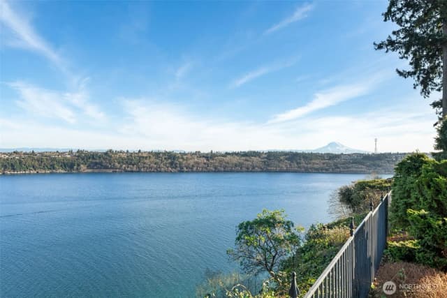 Property photo for 3415 9th Court Nw, Gig Harbor photo 2