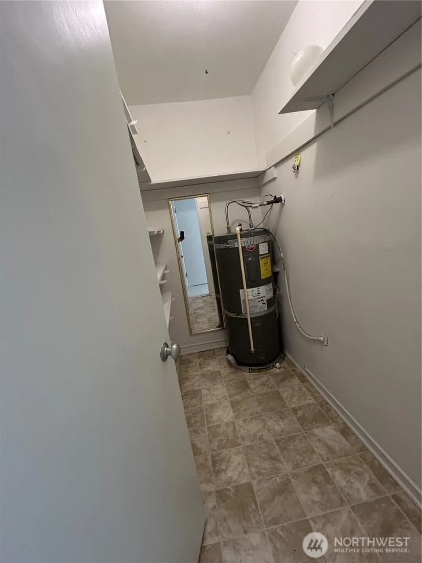Property photo for 4717 Terrace Drive Ne #4717, Seattle photo 11