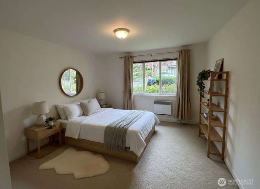 Property photo for 4717 Terrace Drive Ne #4717, Seattle photo 5