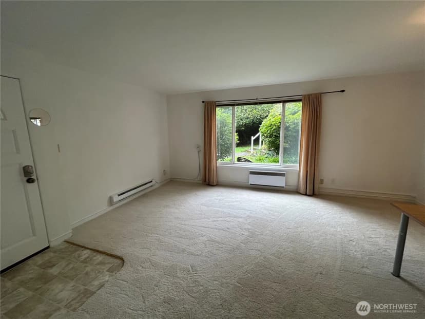 Property photo for 4717 Terrace Drive Ne #4717, Seattle photo 7