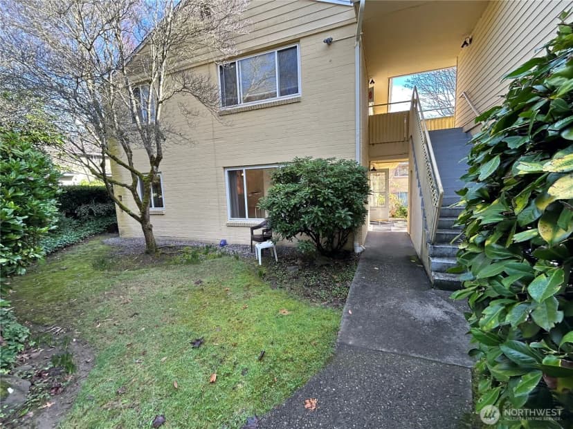 Property photo for 4717 Terrace Drive Ne #4717, Seattle photo 14