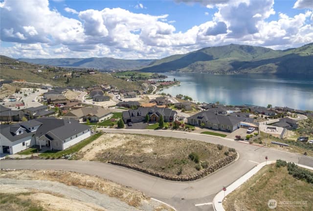 Property photo for 104 Lake Ridge Drive, Chelan photo 2