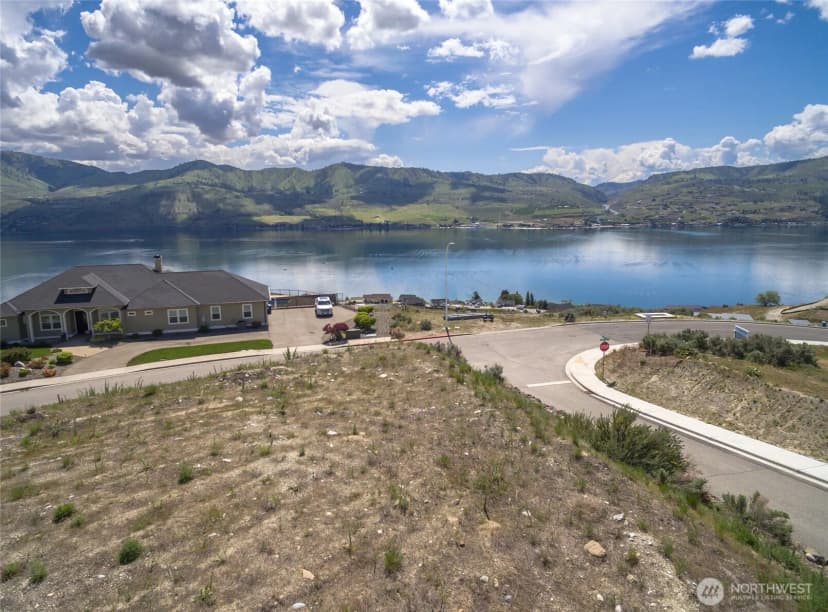 Property photo for 104 Lake Ridge Drive, Chelan photo 3
