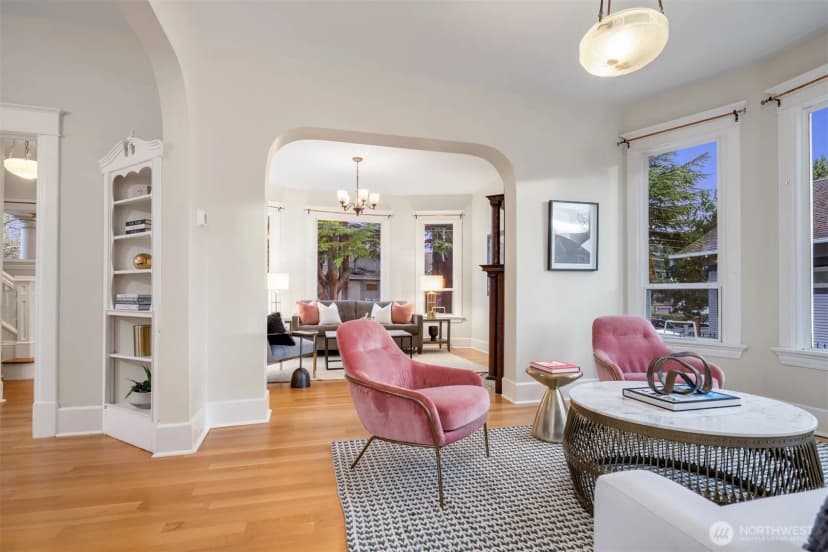 Property photo for 703 24th Avenue S, Seattle photo 4