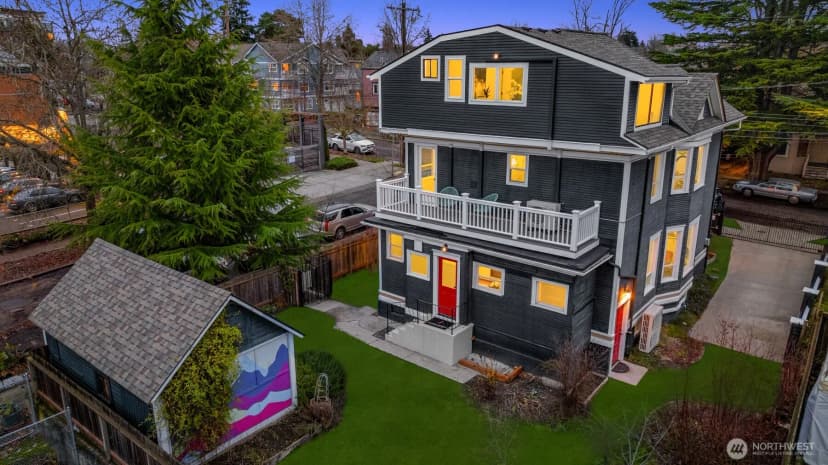 Property photo for 703 24th Avenue S, Seattle photo 30
