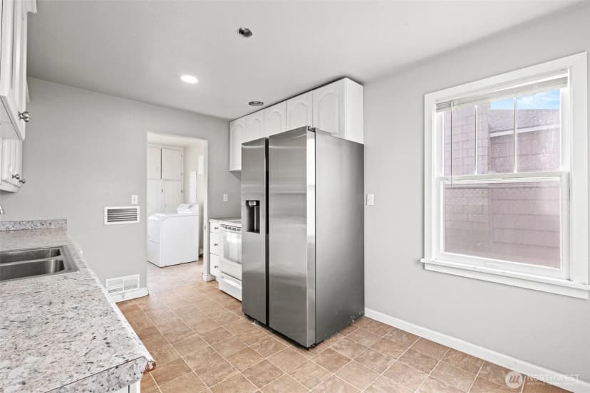 Property photo for 112 E Street Ne, Ephrata photo 6