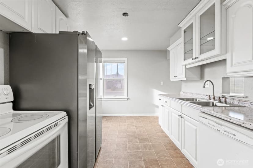 Property photo for 112 E Street Ne, Ephrata photo 8