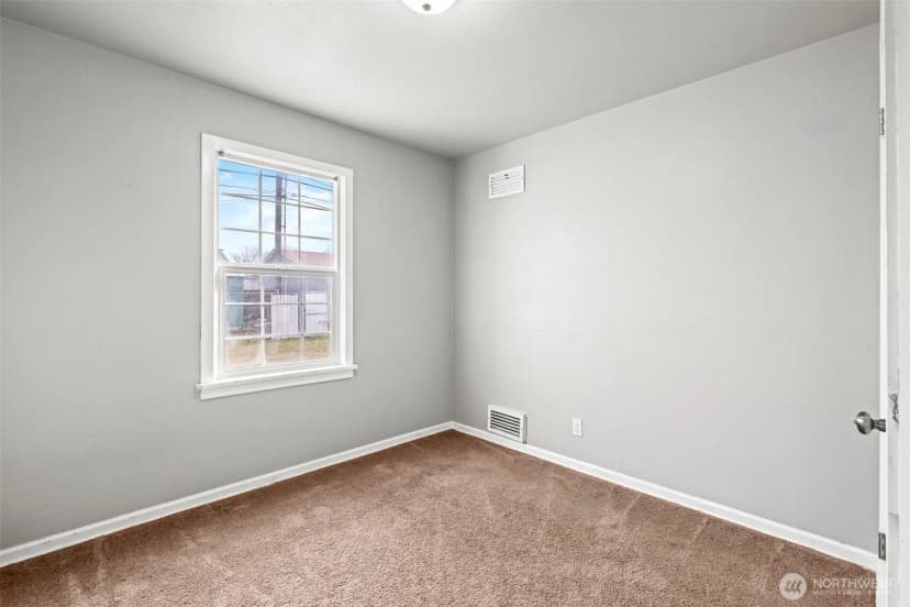 Property photo for 112 E Street Ne, Ephrata photo 10
