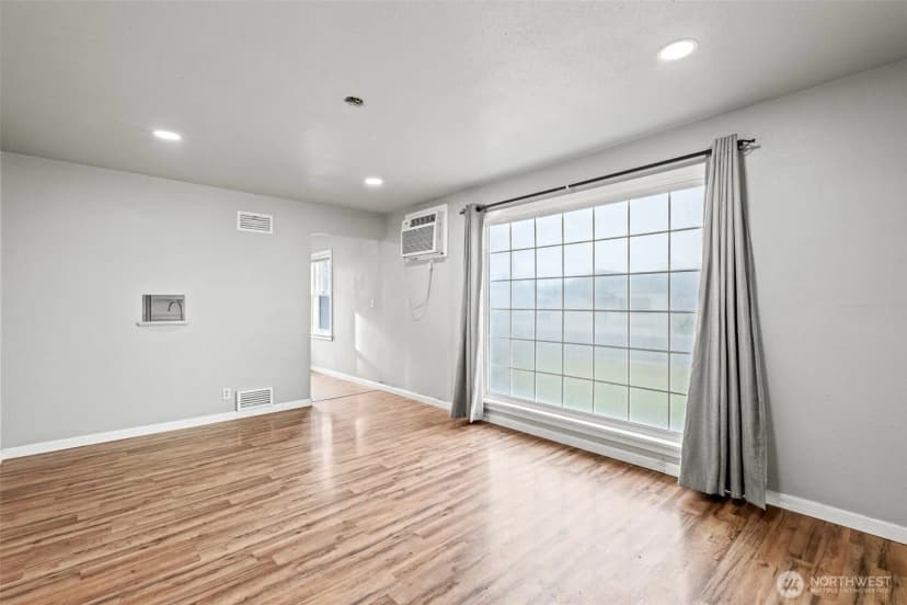 Property photo for 112 E Street Ne, Ephrata photo 5