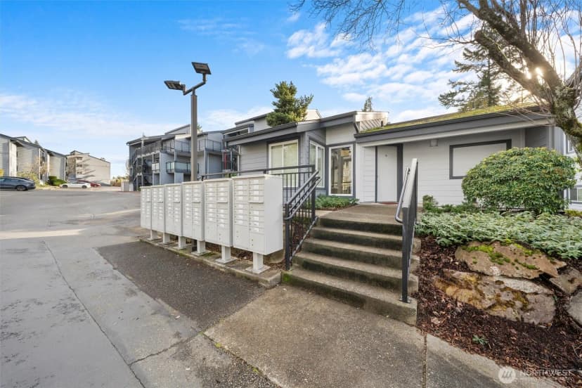 Property photo for 2515 Ne 4th Street #522, Renton photo 28