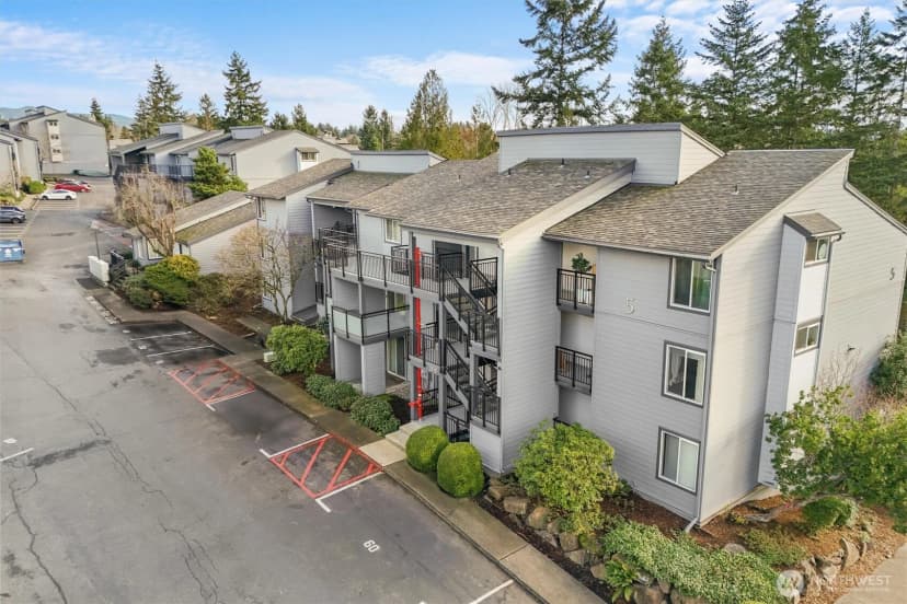 Property photo for 2515 Ne 4th Street #522, Renton photo 27
