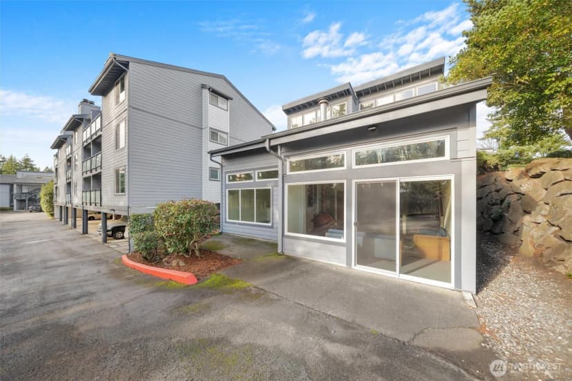 Property photo for 2515 Ne 4th Street #522, Renton photo 29
