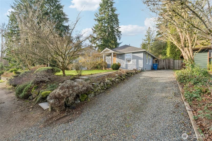 Property photo for 9209 20th Avenue Ne, Seattle photo 3