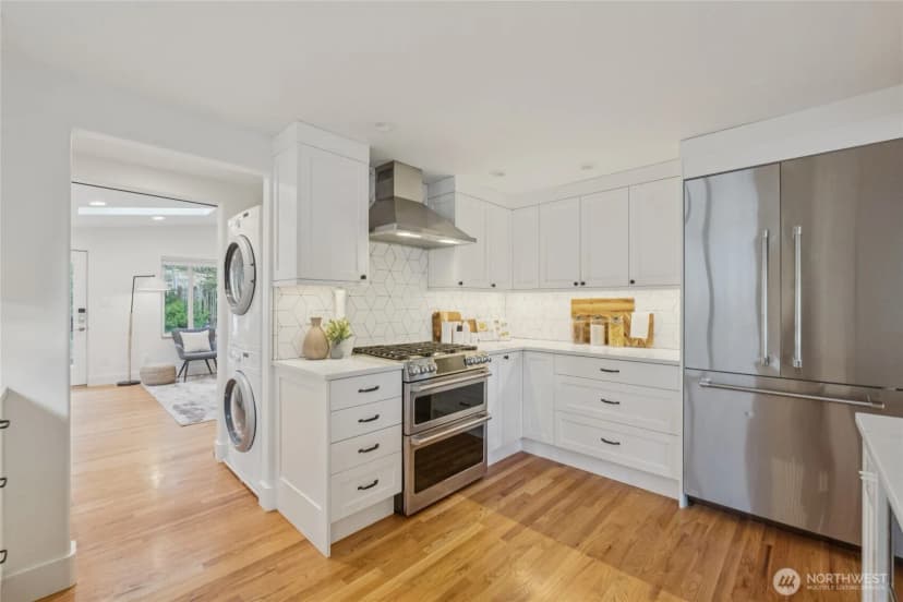 Property photo for 9209 20th Avenue Ne, Seattle photo 10