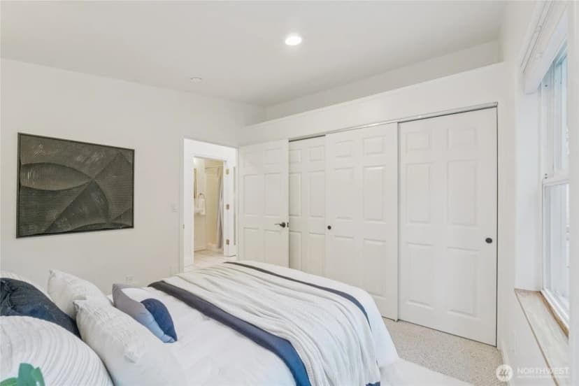 Property photo for 9209 20th Avenue Ne, Seattle photo 23