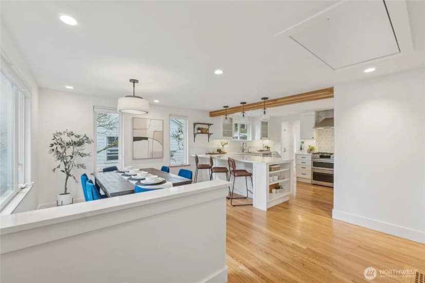 Property photo for 9209 20th Avenue Ne, Seattle photo 11