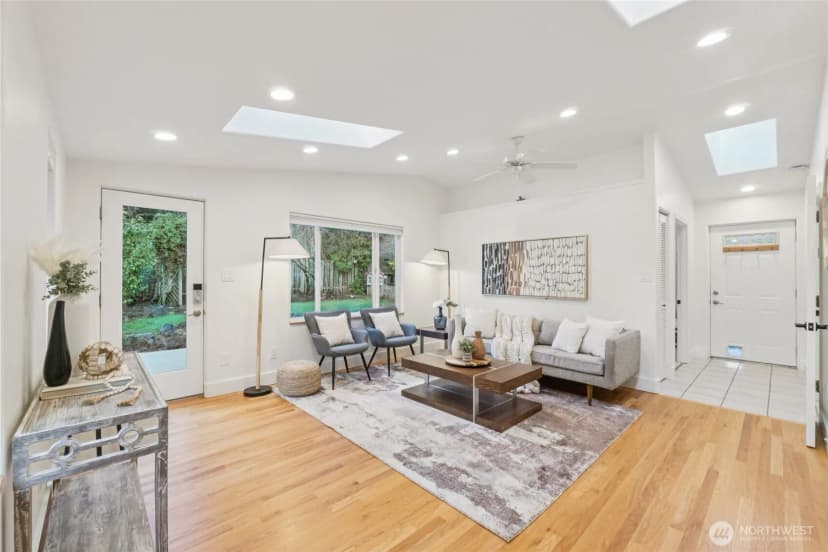 Property photo for 9209 20th Avenue Ne, Seattle photo 14