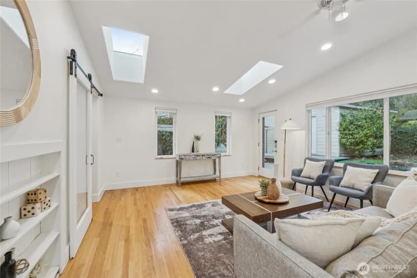 Property photo for 9209 20th Avenue Ne, Seattle photo 16