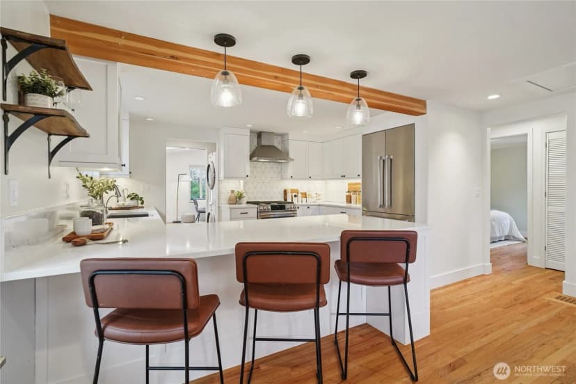 Property photo for 9209 20th Avenue Ne, Seattle photo 12