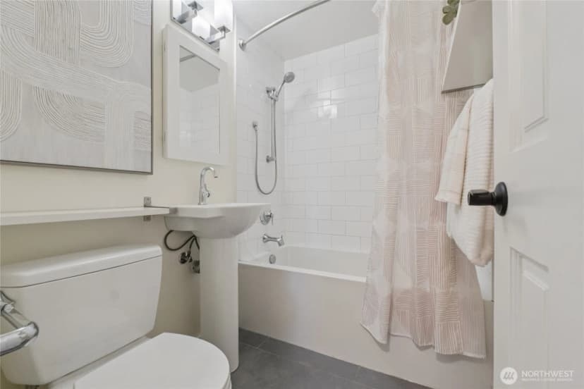 Property photo for 9209 20th Avenue Ne, Seattle photo 21