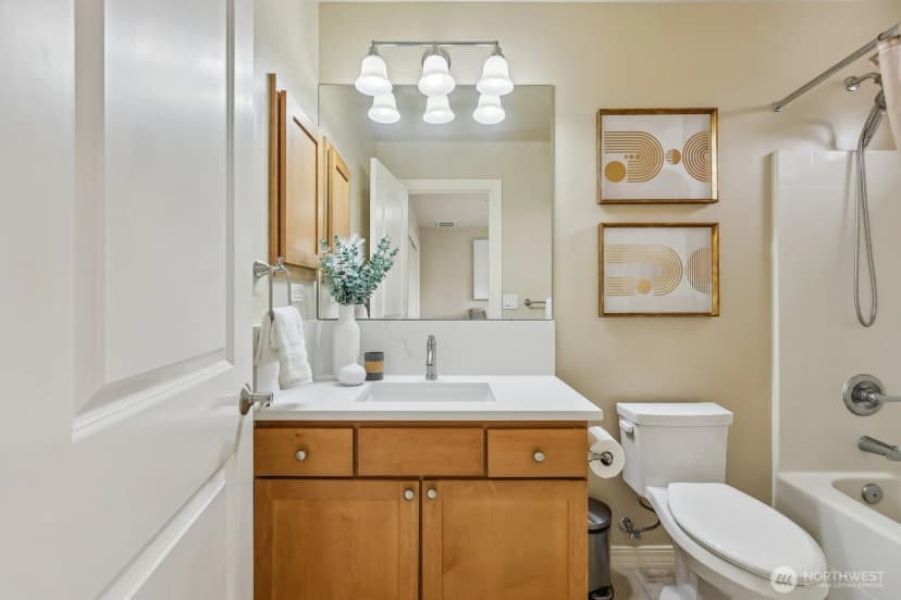 Property photo for 721 Lingering Pine Drive Nw, Issaquah photo 34