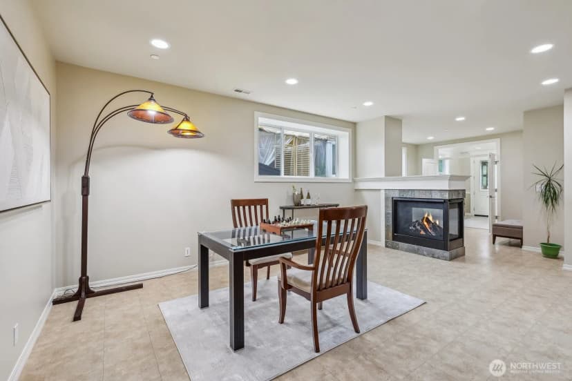 Property photo for 721 Lingering Pine Drive Nw, Issaquah photo 5