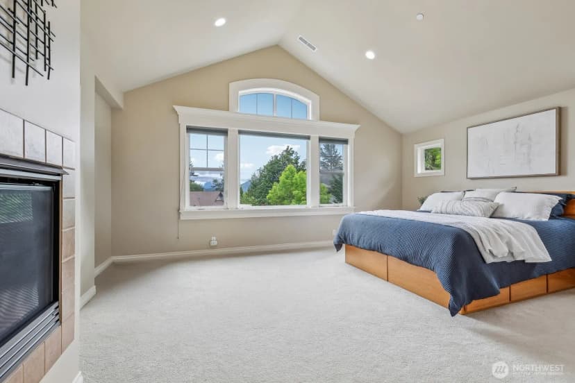 Property photo for 721 Lingering Pine Drive Nw, Issaquah photo 28