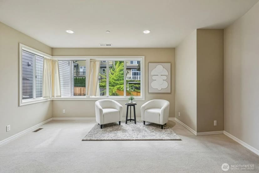 Property photo for 721 Lingering Pine Drive Nw, Issaquah photo 27