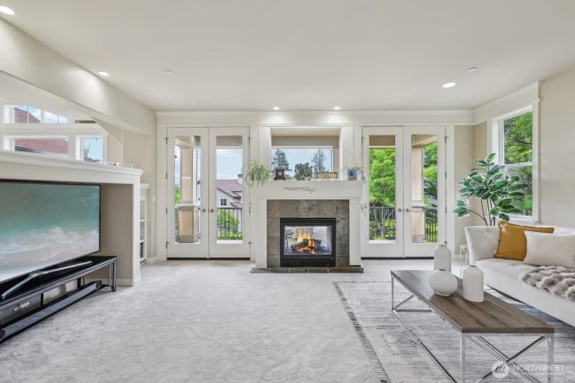 Property photo for 721 Lingering Pine Drive Nw, Issaquah photo 11