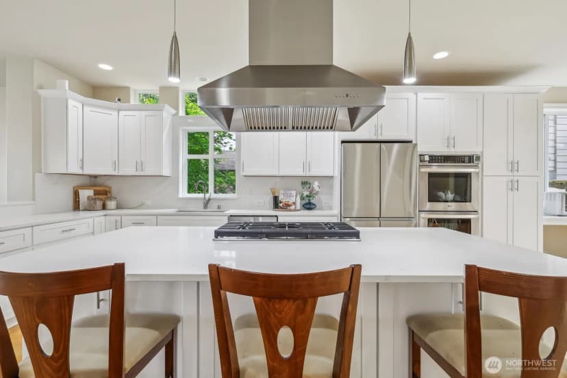 Property photo for 721 Lingering Pine Drive Nw, Issaquah photo 17