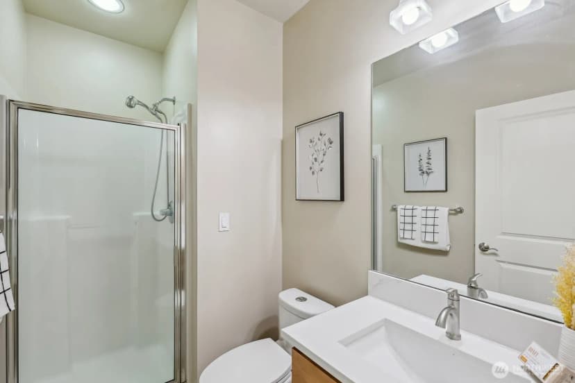 Property photo for 721 Lingering Pine Drive Nw, Issaquah photo 7