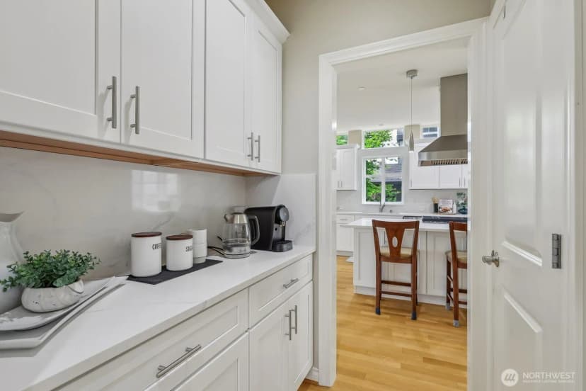 Property photo for 721 Lingering Pine Drive Nw, Issaquah photo 19