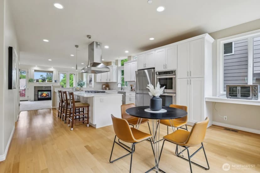 Property photo for 721 Lingering Pine Drive Nw, Issaquah photo 20