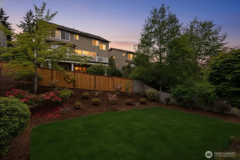 Property photo for 721 Lingering Pine Drive Nw, Issaquah photo 39