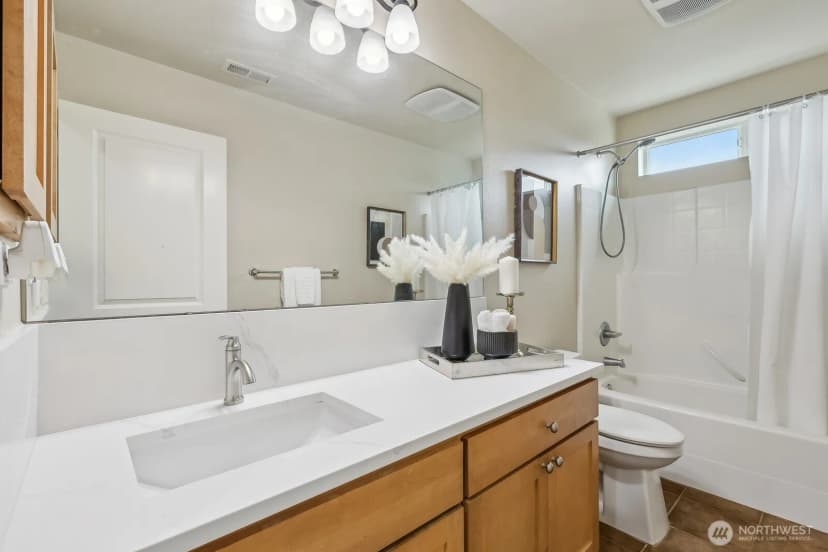 Property photo for 721 Lingering Pine Drive Nw, Issaquah photo 36