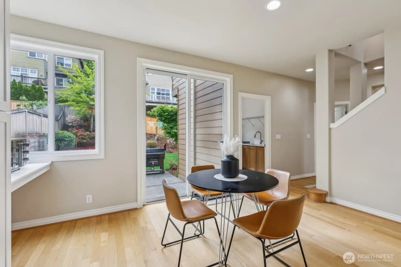 Property photo for 721 Lingering Pine Drive Nw, Issaquah photo 21